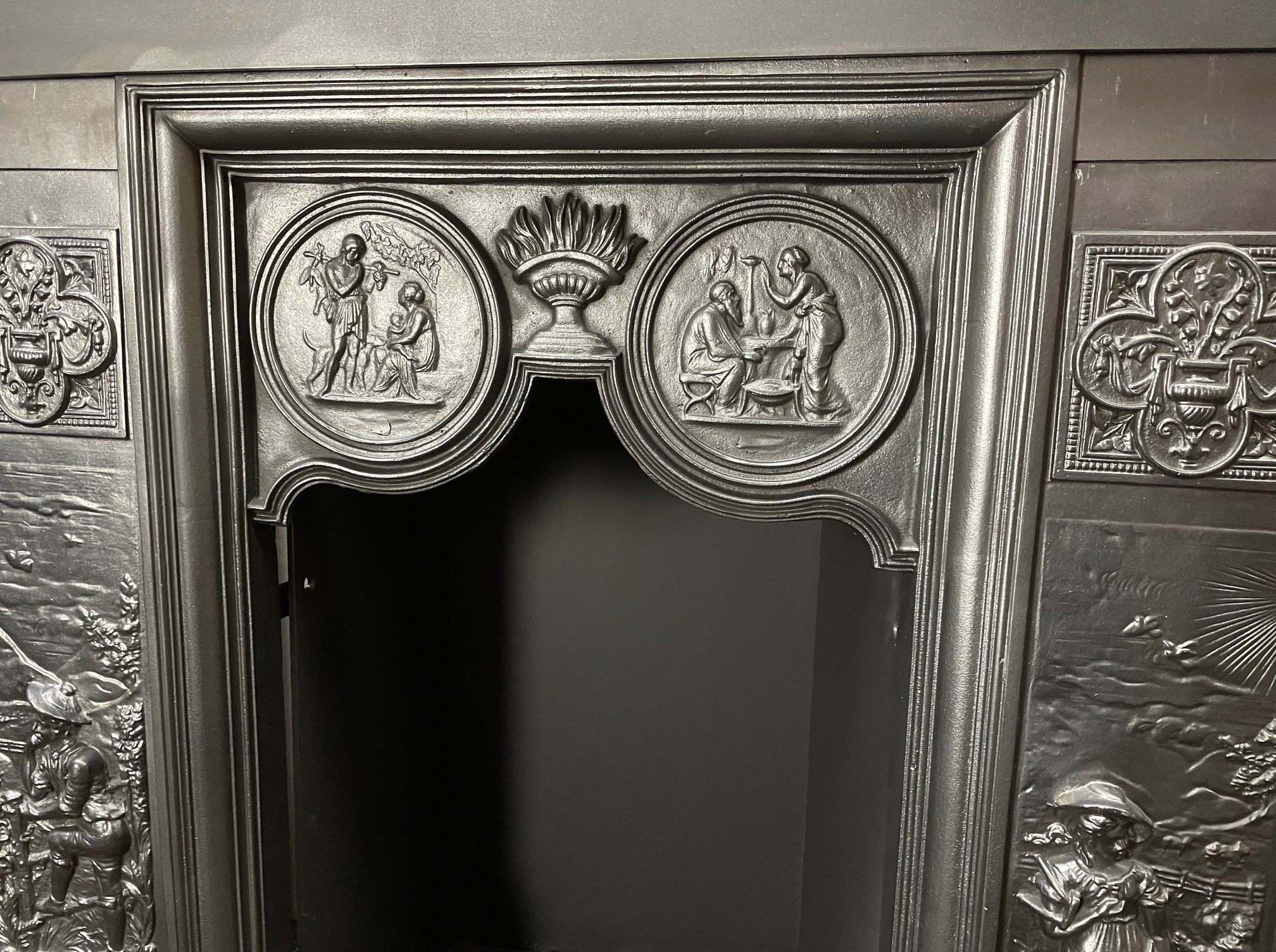 Antique Victorian cast iron interior - grate