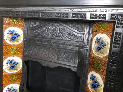 Antique Victorian tiled insert- large burning area - detail