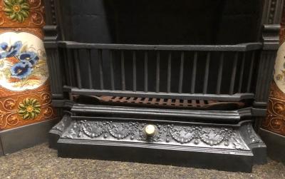 Antique Victorian tiled insert- large burning area - grate