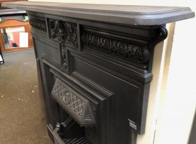 Antique combination fireplace with large grate - Side