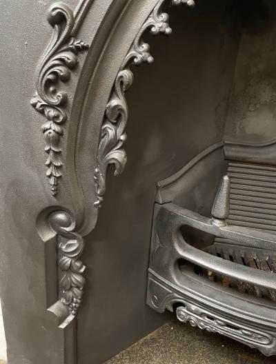 Vintage late Georgian / Early Victorian Style Cast Arch Interior - detail