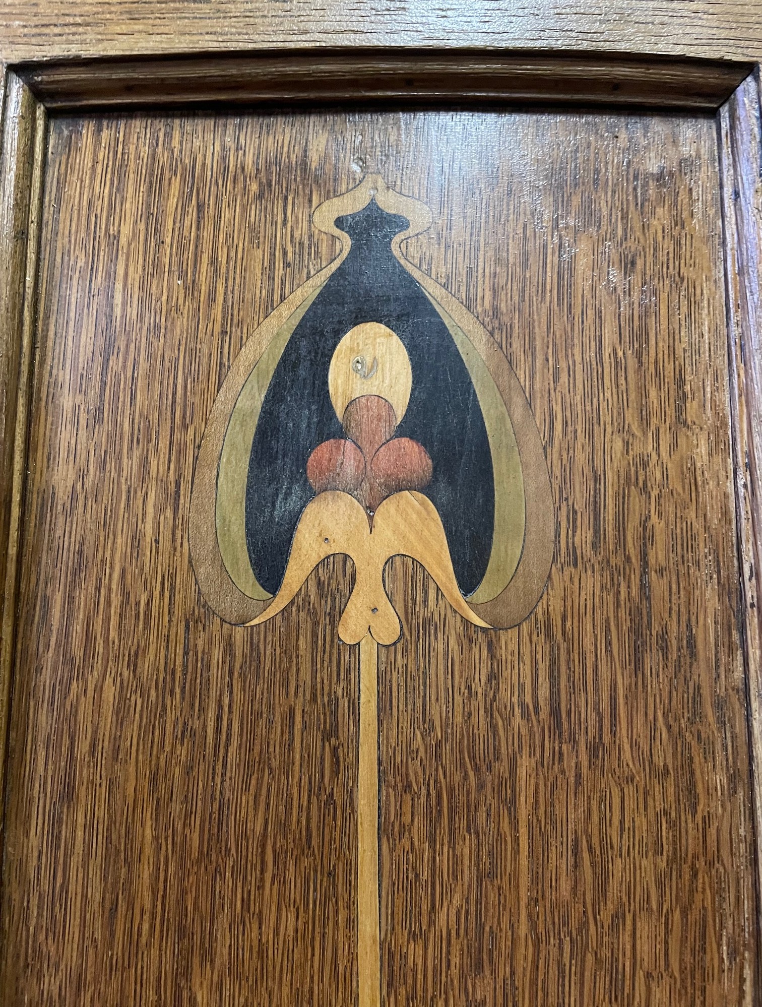 Antique Edwardian Art Nouveau oak fire surround - feature